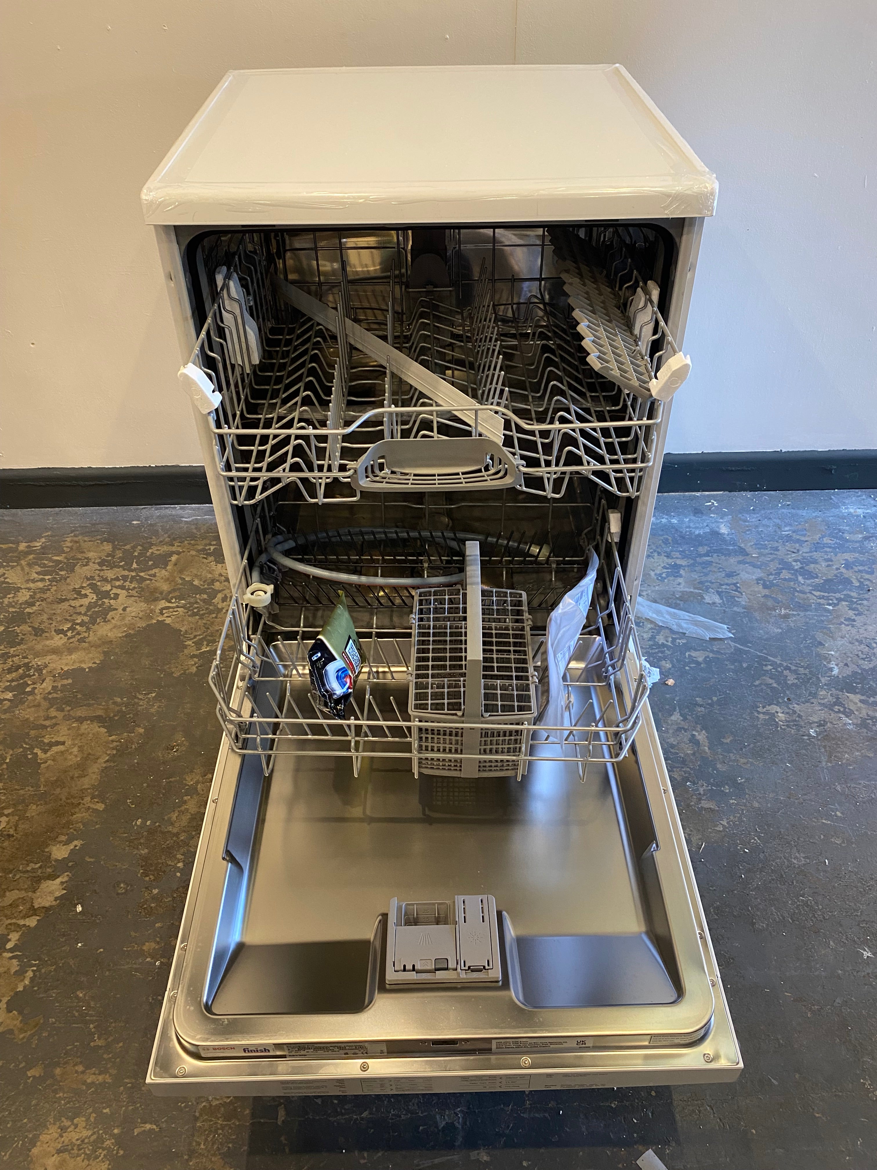 BOSCH Series 2 SMS26AW08G Full Size Dishwasher - White