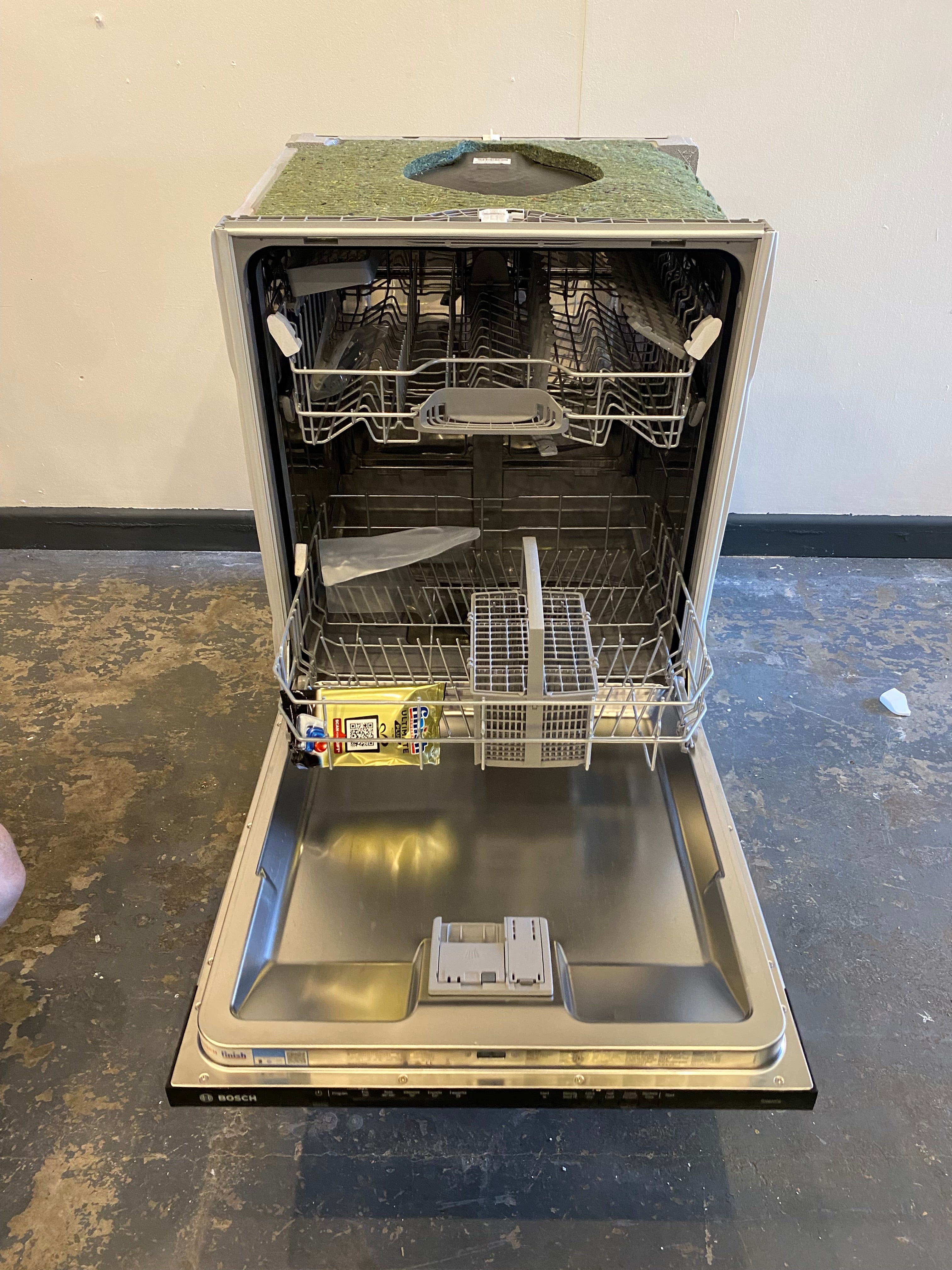 BOSCH Series 2 SMV2HTX02G Full Size Fully Integrated Wifi-Enabled Dishwasher