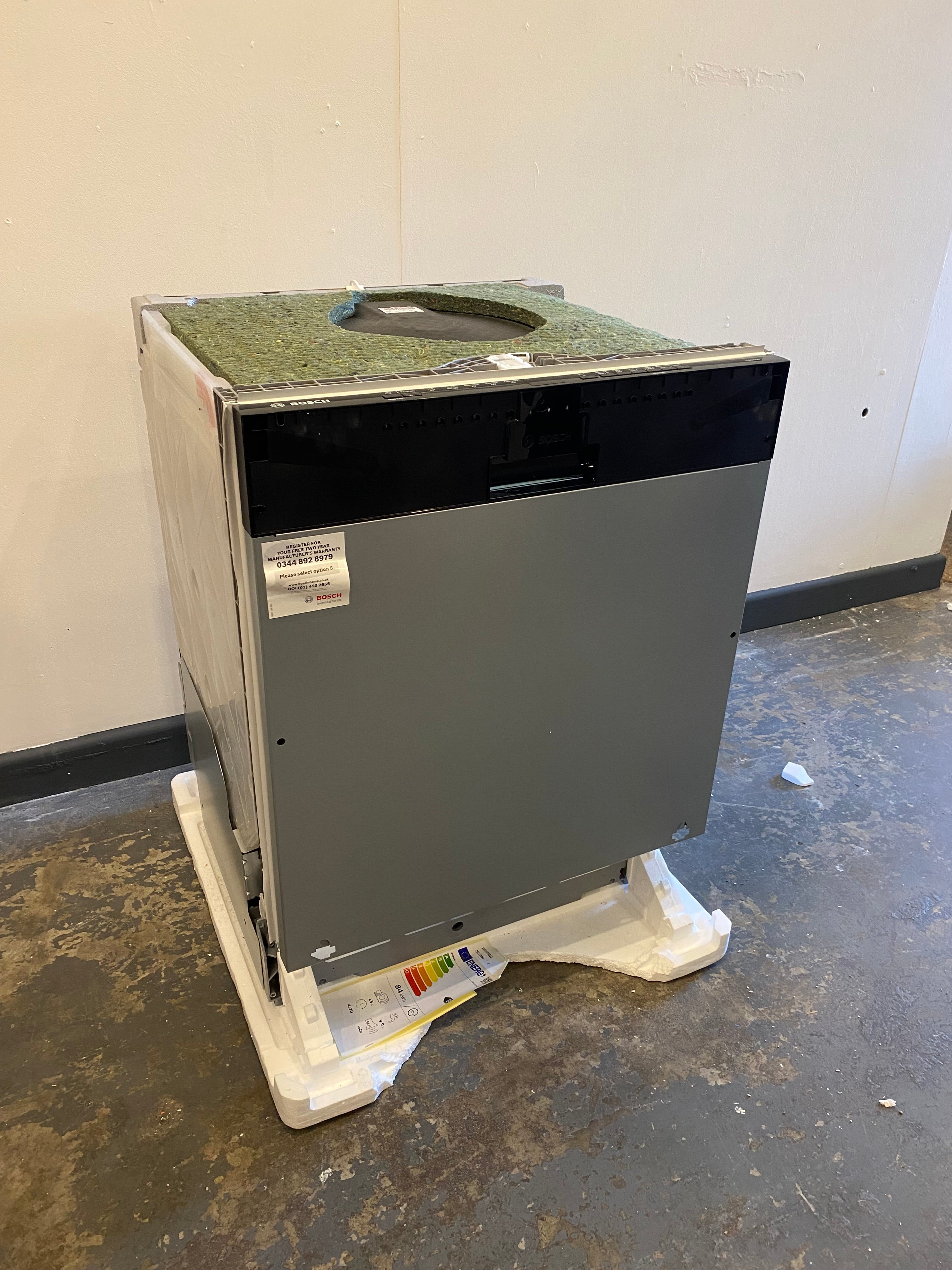 BOSCH Series 2 SMV2HTX02G Full Size Fully Integrated Wifi-Enabled Dishwasher