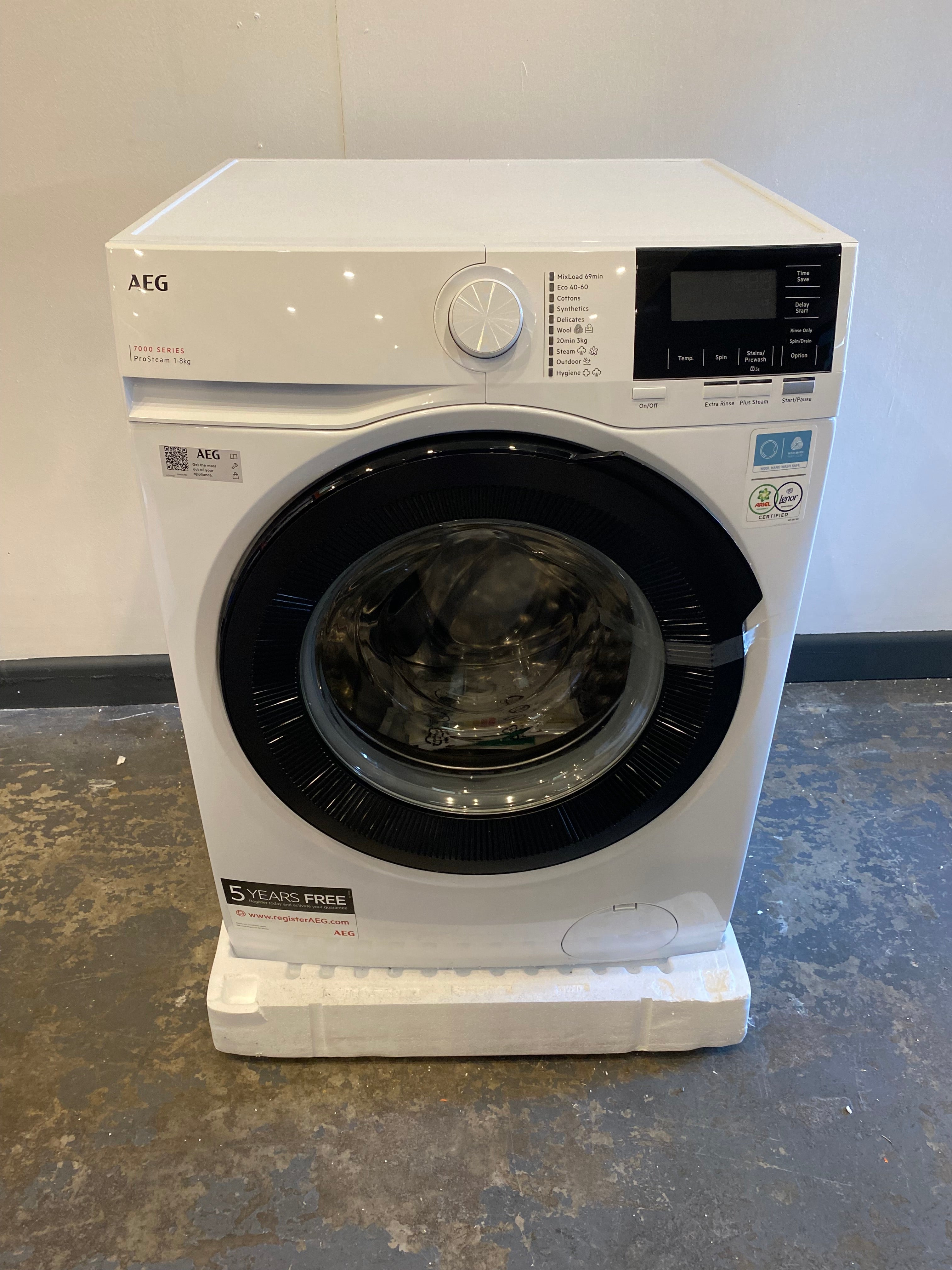 AEG ProSteam LFR71844B 1400 Spin 8kg Washing Machine - White