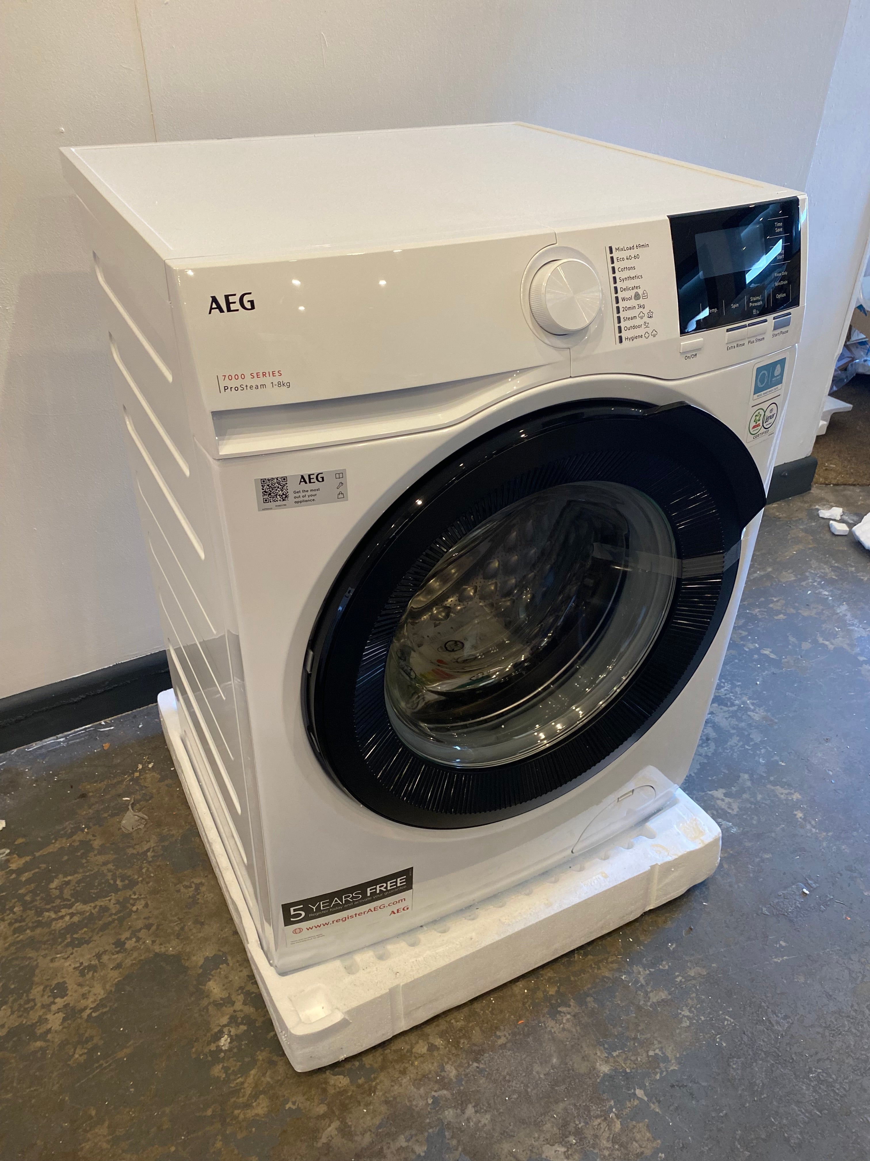 AEG ProSteam LFR71844B 1400 Spin 8kg Washing Machine - White