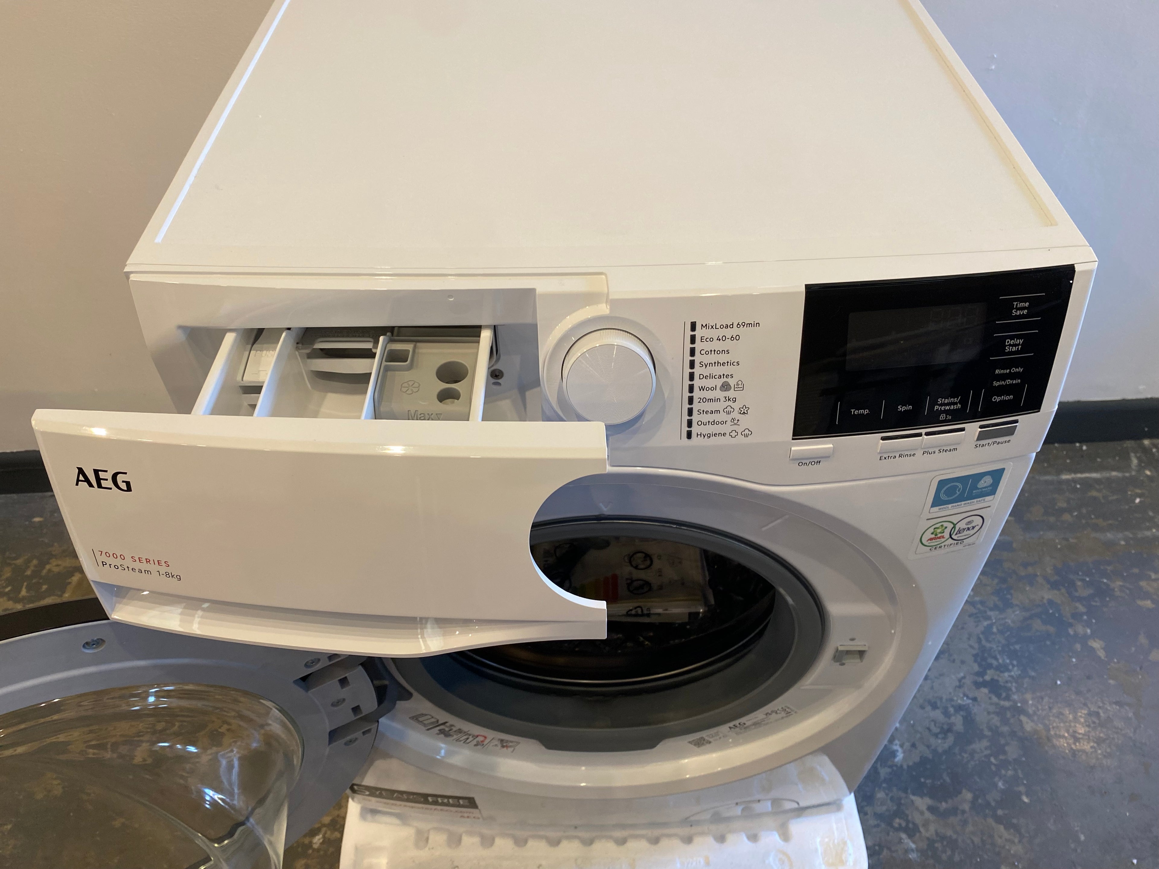 AEG ProSteam LFR71844B 1400 Spin 8kg Washing Machine - White