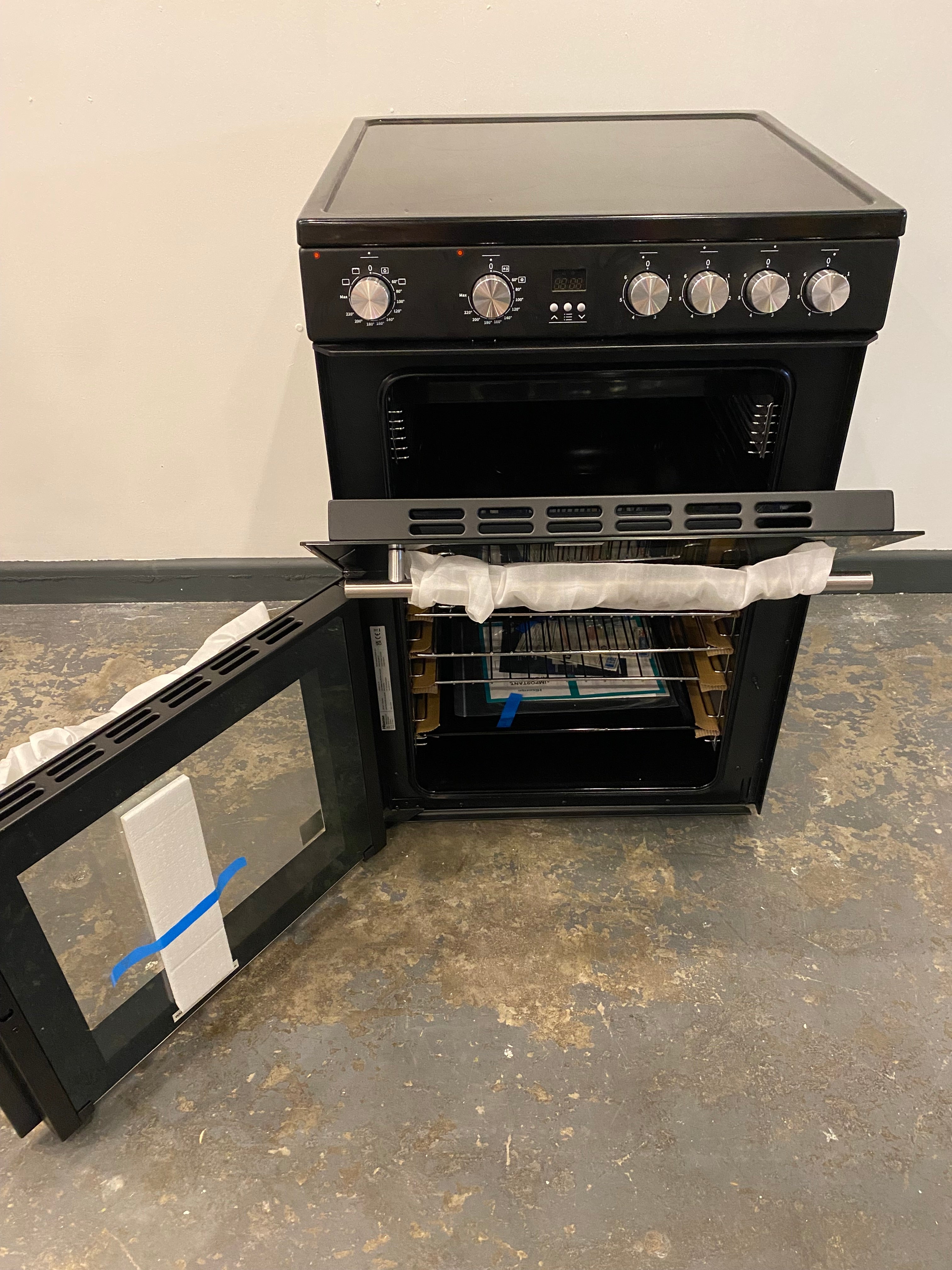 HISENSE HDE3211BBUK Double Oven Electric Cooker With Ceramic Hob - Black