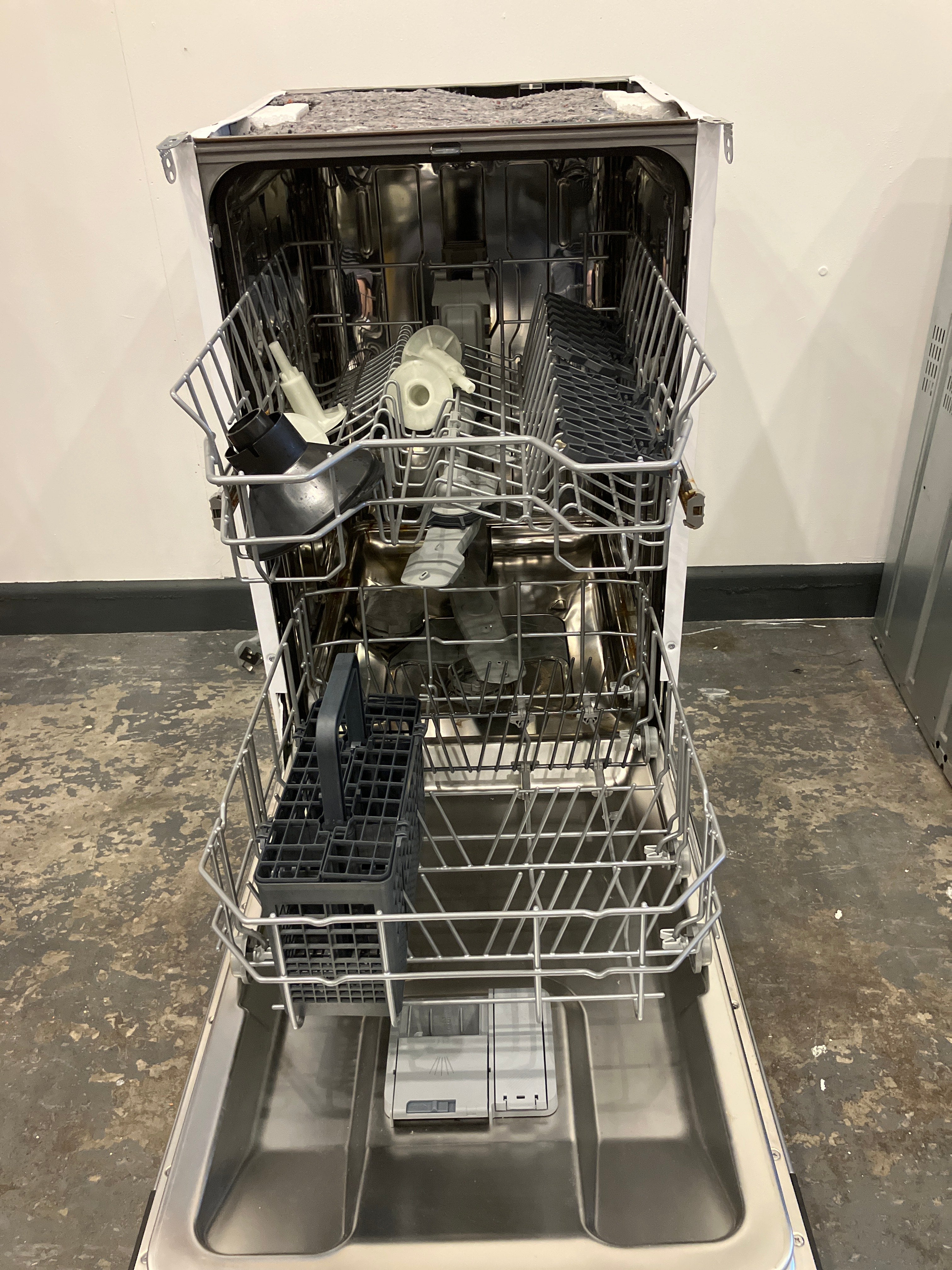 Beko DIS15020 Beko slimline integrated dishwasher