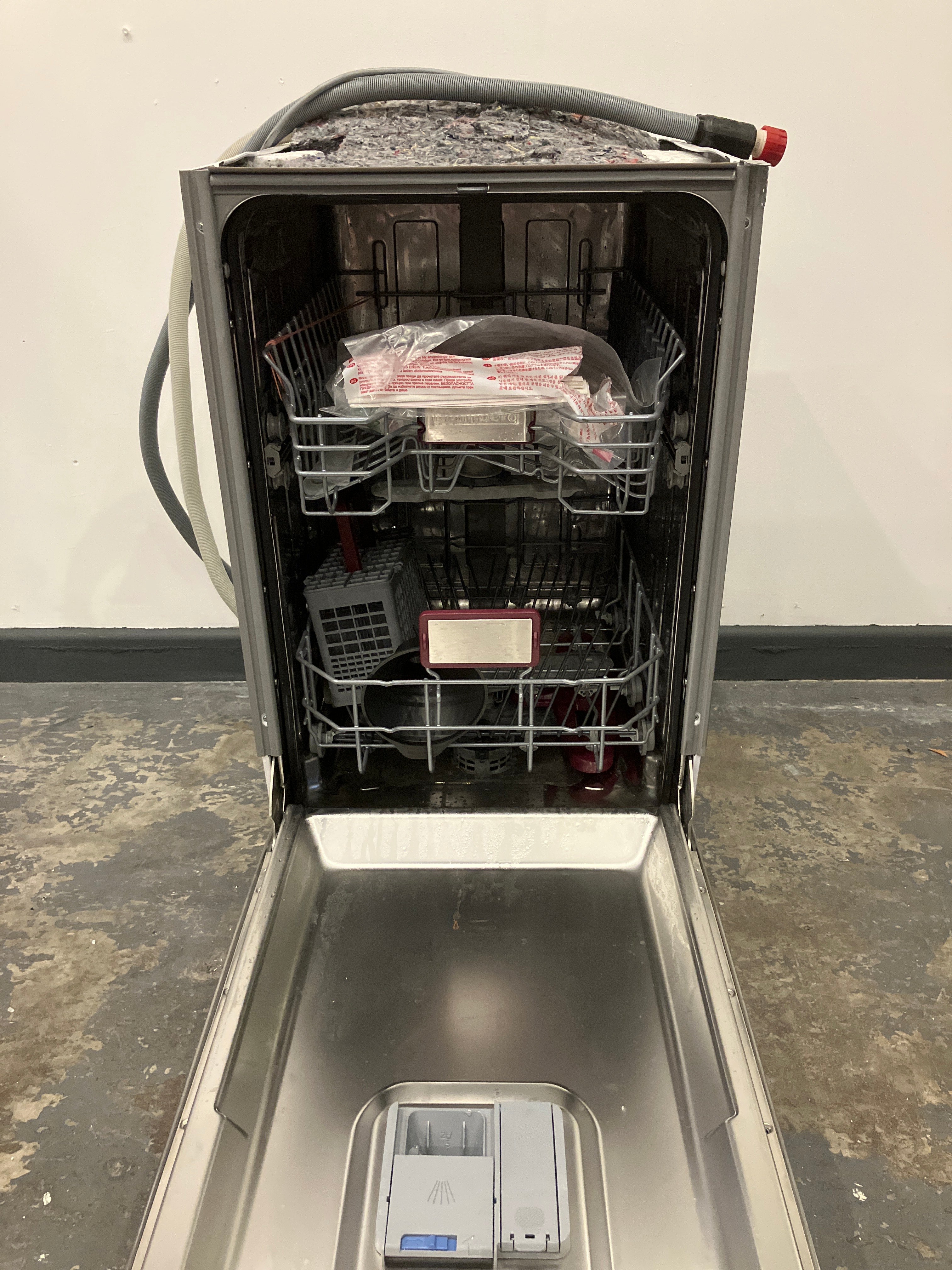 Bloomberg Integrated Slimline Dishwasher LDV02284