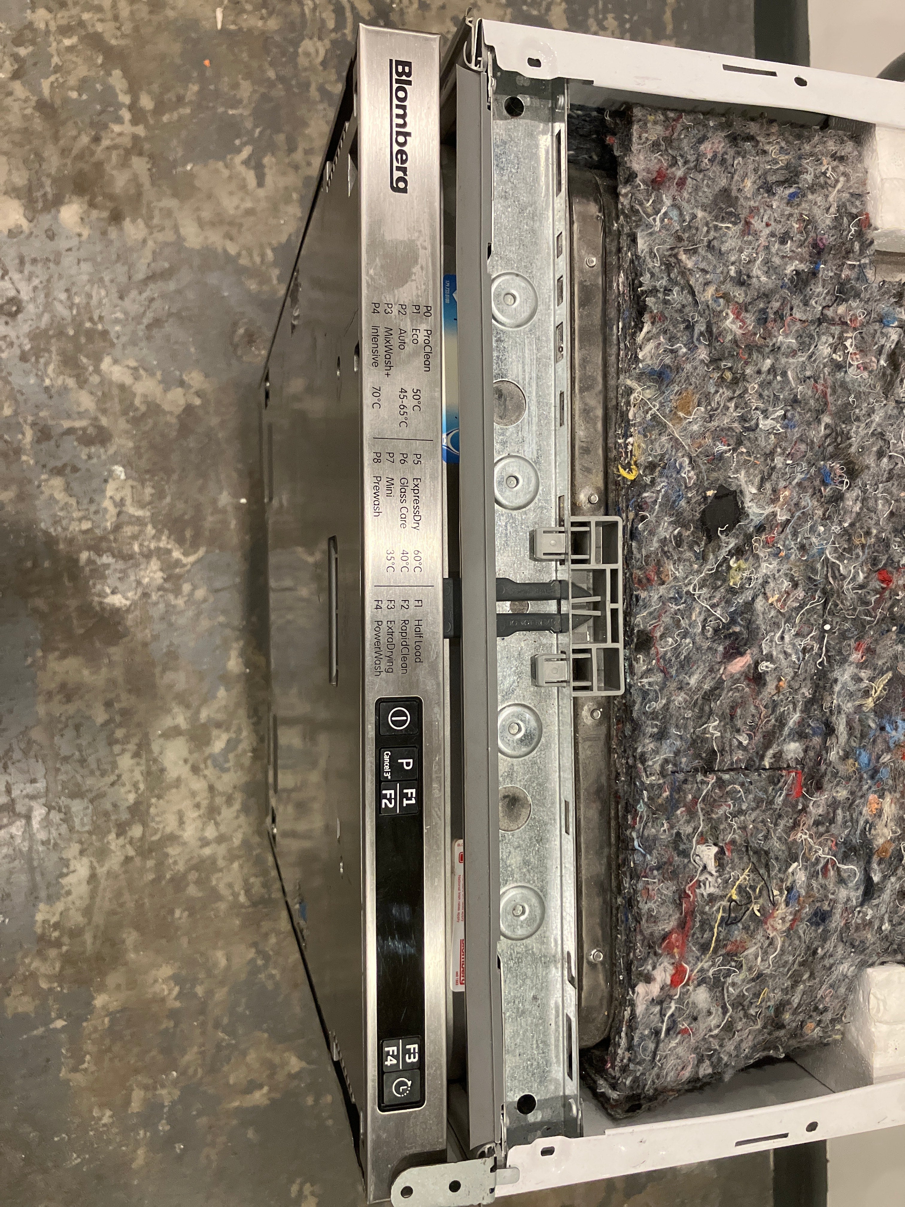 Bloomberg Integrated Slimline Dishwasher LDV02284