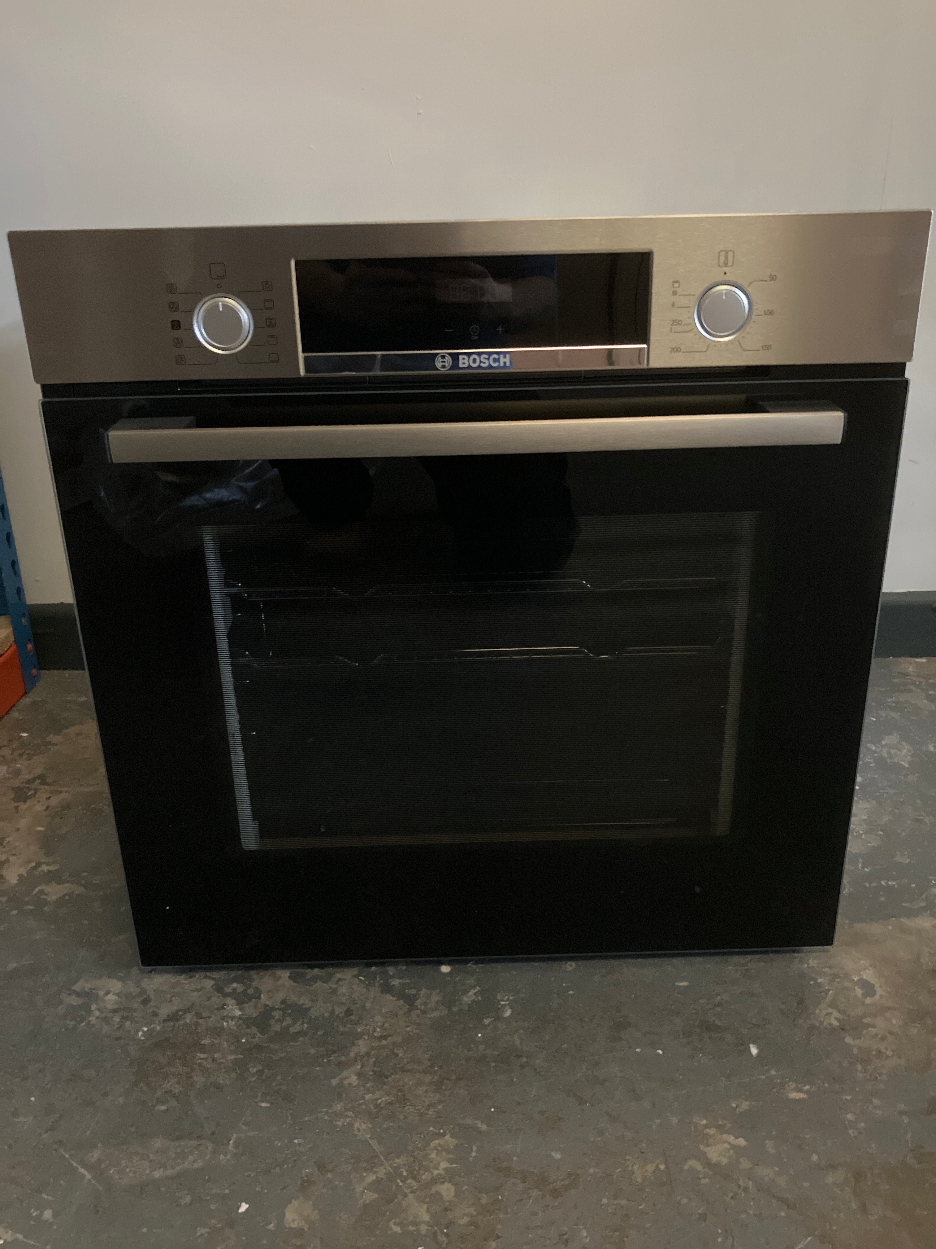 Bosch single oven HQA534BS3B/97
